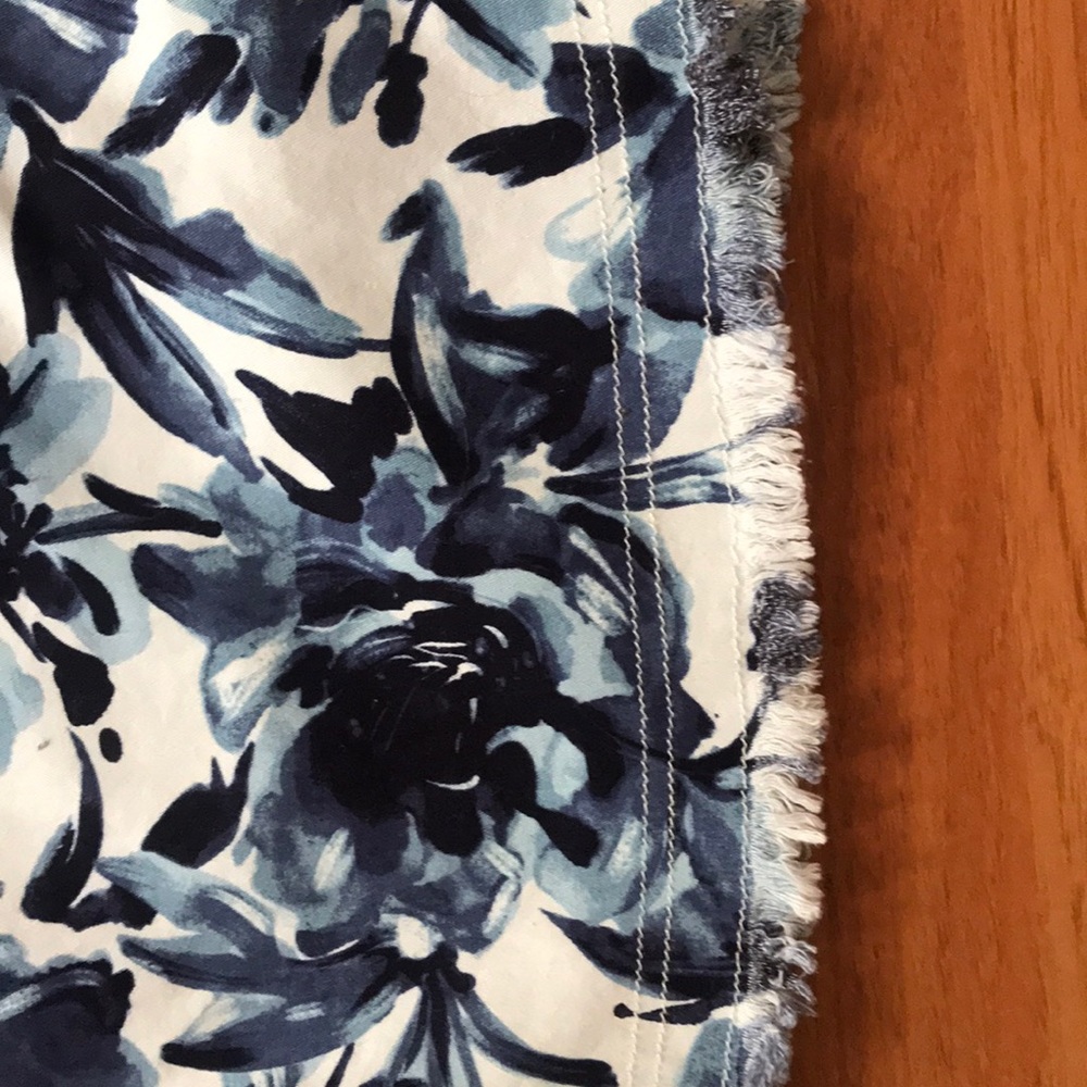 Dress - Picture 6 of 6